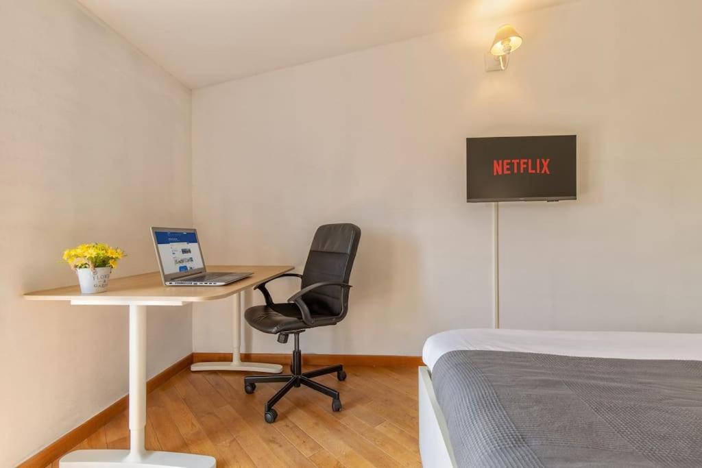 Unique & Strategic Flat, 50M From M4 Station Apartment Milan Exterior photo