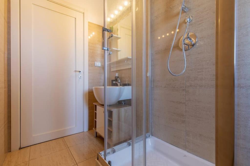 Unique & Strategic Flat, 50M From M4 Station Apartment Milan Exterior photo