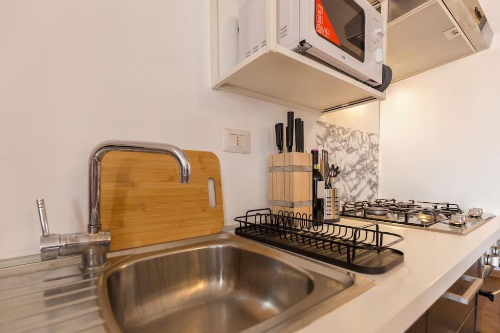 Unique & Strategic Flat, 50M From M4 Station Apartment Milan Exterior photo